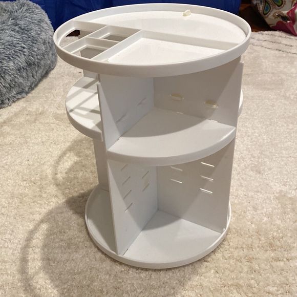 Rotating Makeup/Perfume Holder - Picture 2 of 7